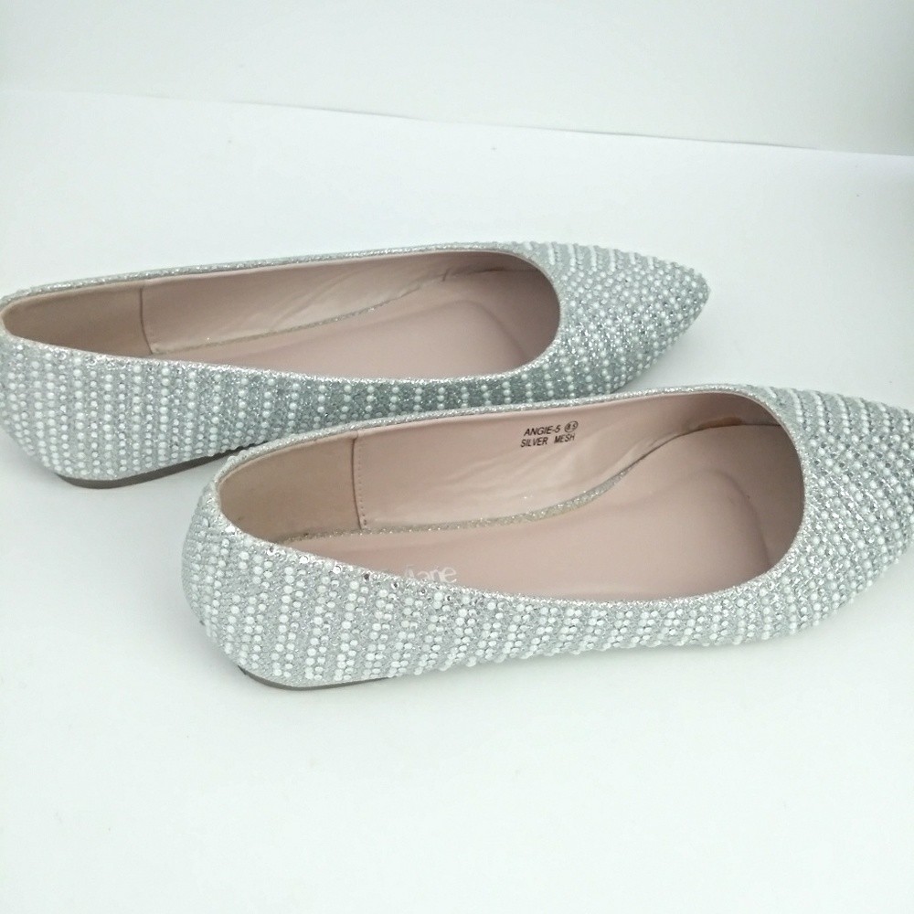 Silver Diamond and Pearl Flats